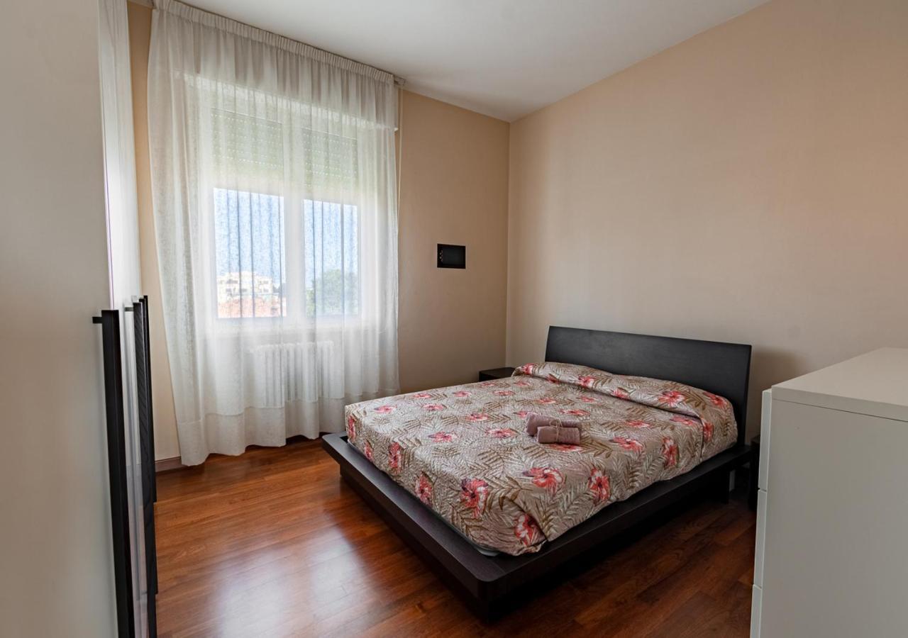 Luxury House Near Train Station Apartamento Livorno Exterior foto