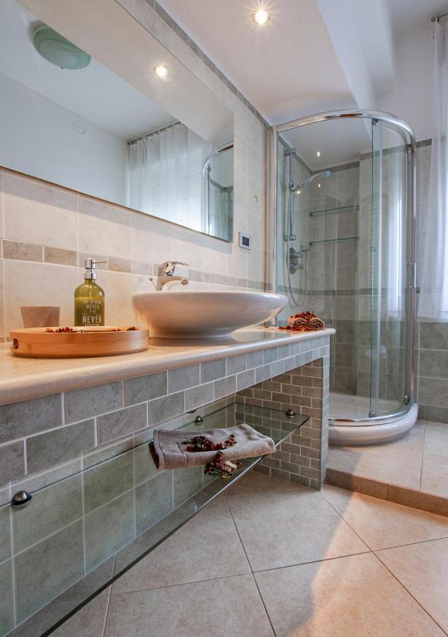 Luxury House Near Train Station Apartamento Livorno Exterior foto